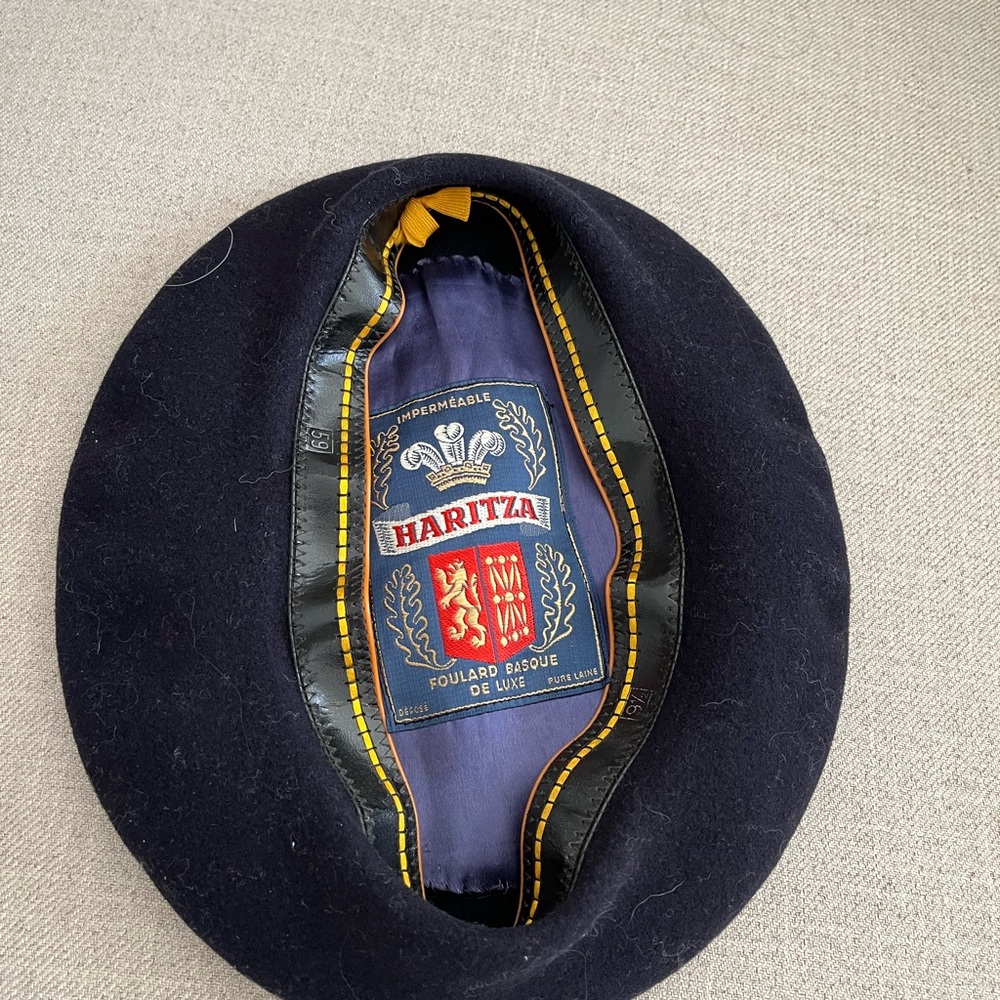 Vintage Haritza Black Beret